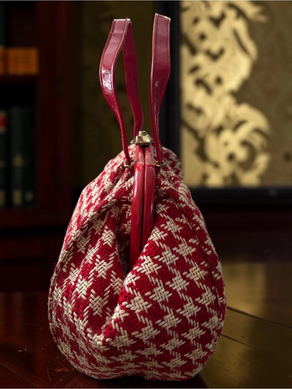 Vintage Minaret USA Red Cream Woven Houndstooth Frame Handbag Purse